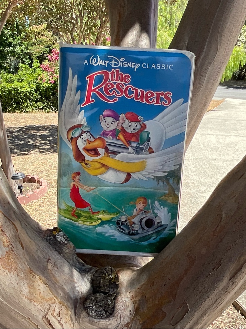 Walt Disney’s The Rescuers | VHS, 1992 | The Classics Black Diamond Edition